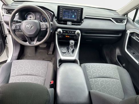 Used 2021 Toyota RAV4 XLE image 16