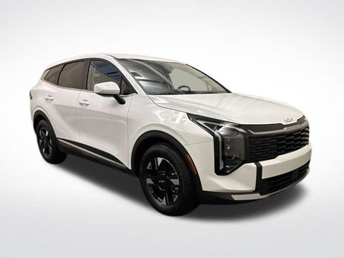 Used 2026 Kia Sportage LX FWD image 3