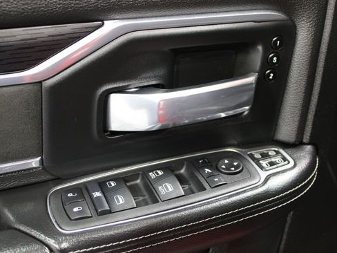 Used 2024 RAM 2500 Laramie w/ Night Edition image 7