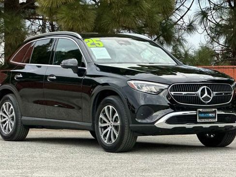 Certified 2025 Mercedes-Benz GLC 300 GLC 300 image 2