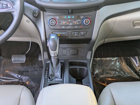 Used 2019 Ford Escape SEL image 21