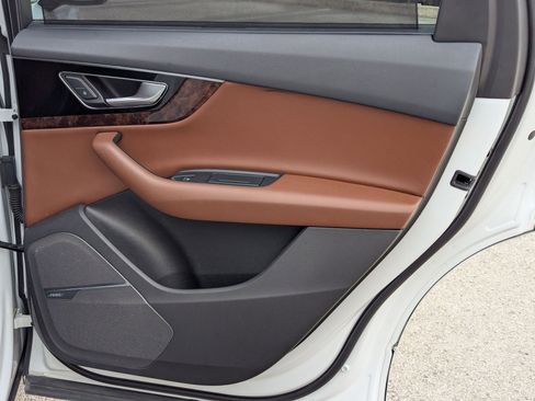 Used 2019 Audi Q7 3.0T Prestige w/ Prestige Package image 26