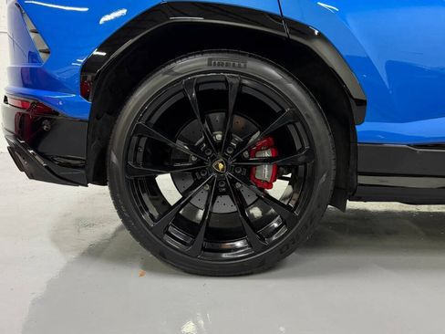 Used 2021 Lamborghini Urus AWD/4WD image 36