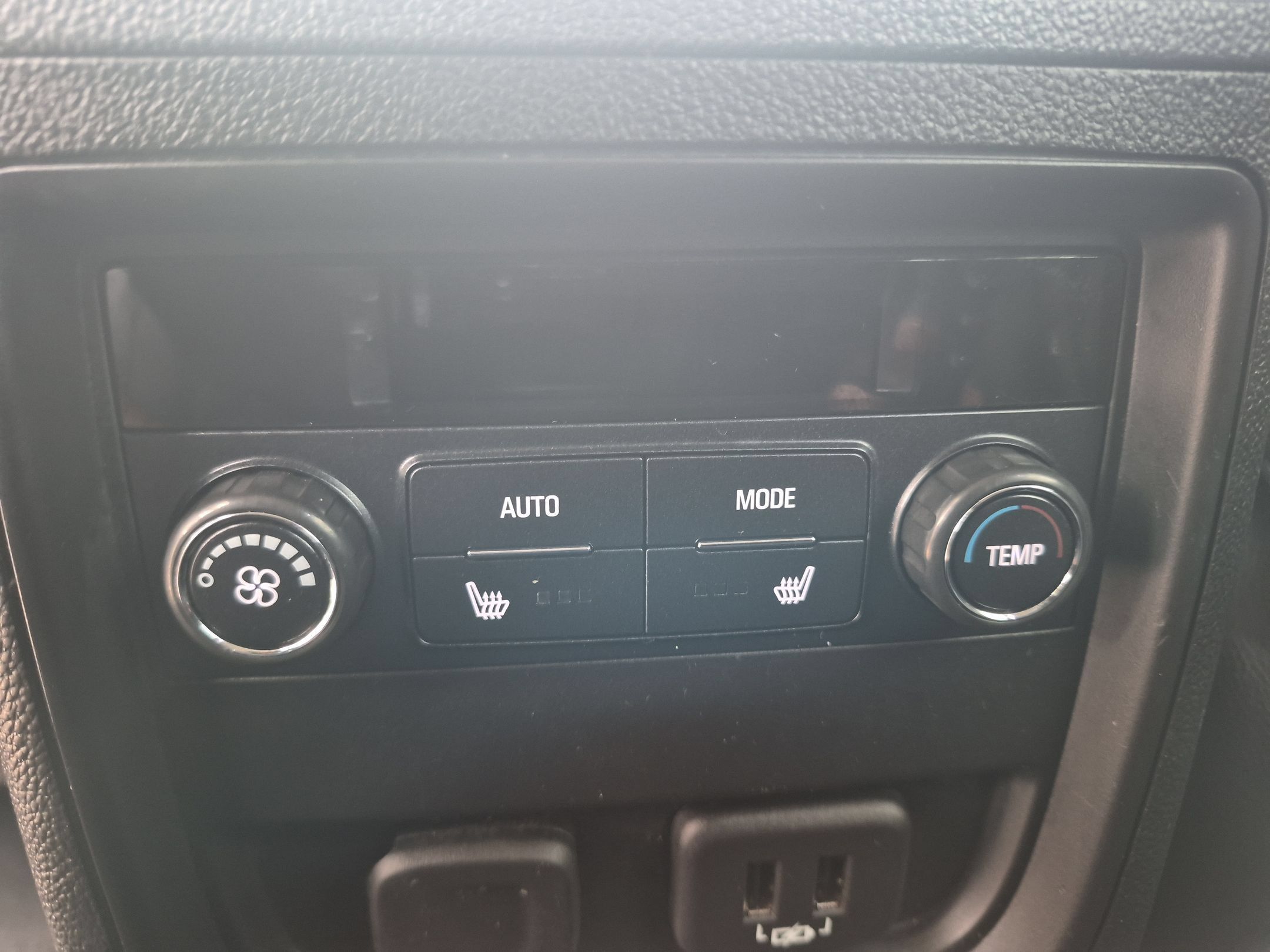 Used 2020 Buick Envision Essence FWD image 27