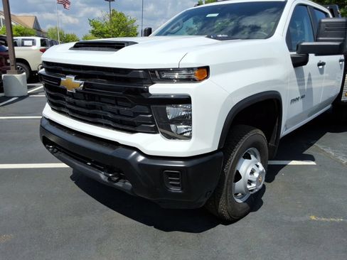 New 2026 Chevrolet Silverado 3500 W/T AWD/4WD image 9