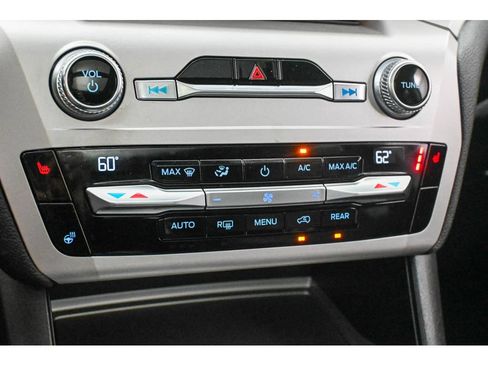 Used 2020 Ford Explorer XLT w/ Equipment Group 202A AWD/4WD image 50