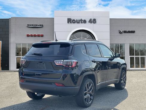 Used 2025 Jeep Compass Limited w/ Sun & Sound Group AWD/4WD image 5