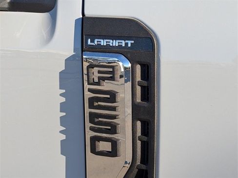 New 2026 Ford F250 Lariat w/ Lariat Premium Package image 7