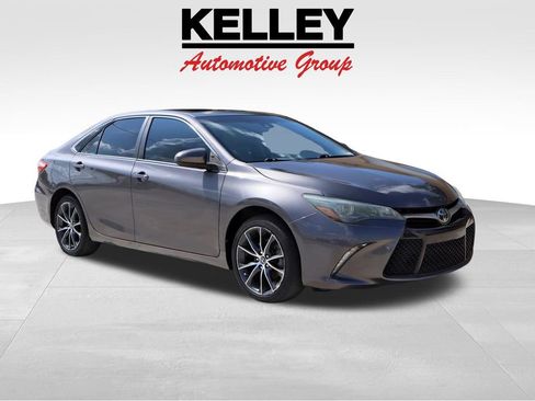 Used 2016 Toyota Camry XSE w/ Advanced Technology Package FWD image 1