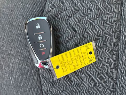 Used 2022 Chevrolet Equinox LT FWD image 32