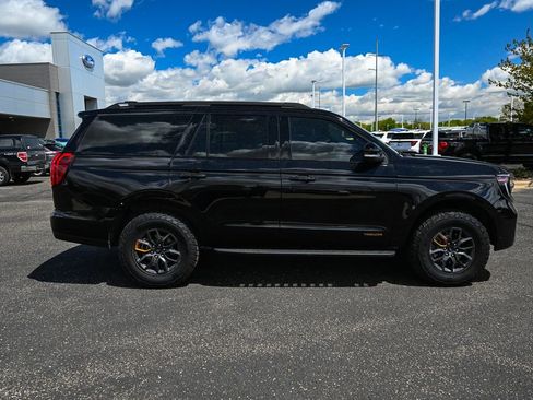 Used 2025 Ford Expedition Tremor AWD/4WD image 3