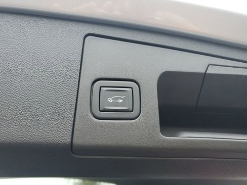 Used 2021 Cadillac XT4 Luxury image 26