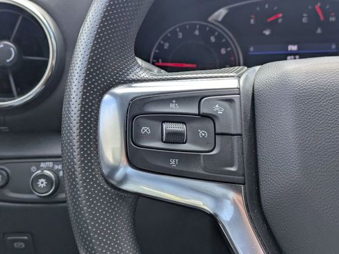 Used 2025 Chevrolet Blazer LT FWD image 22