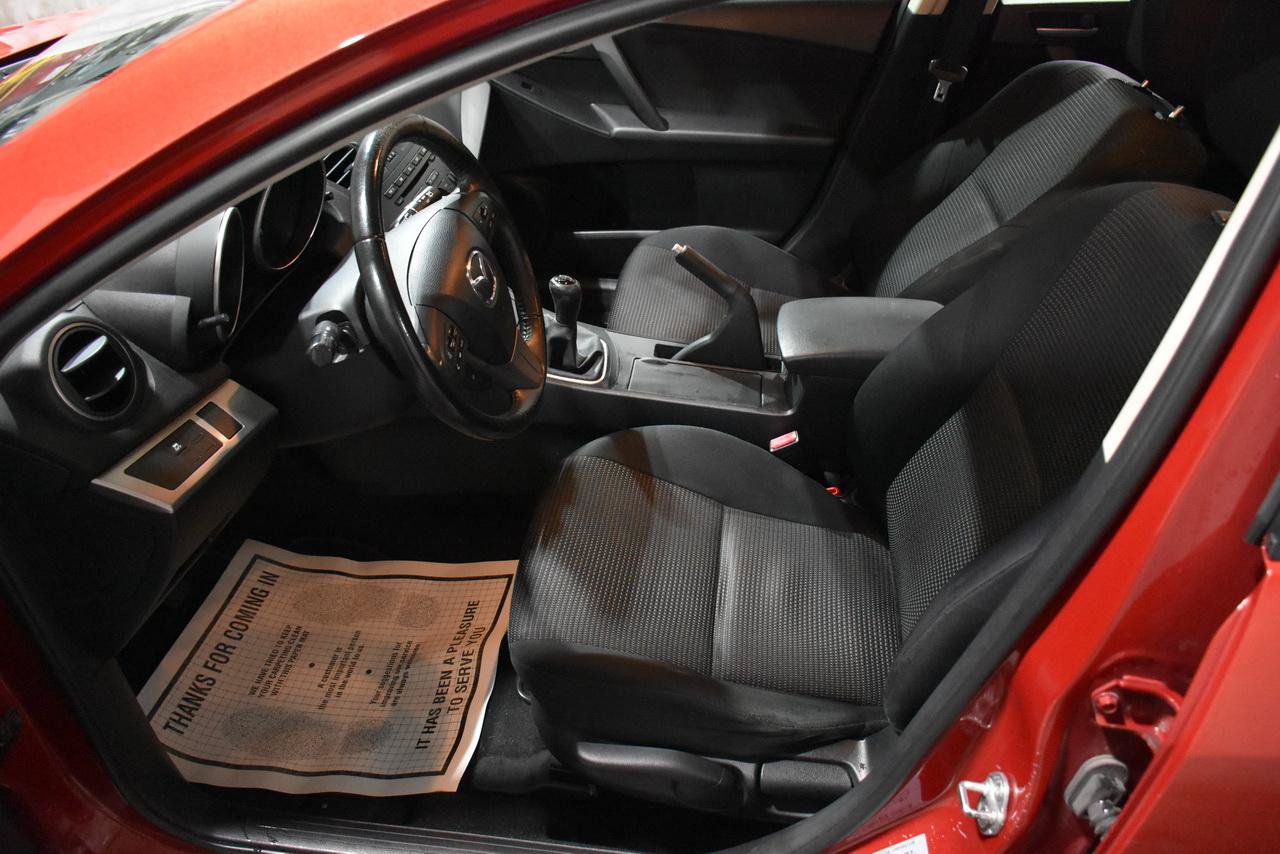 Used 2013 MAZDA MAZDA3 i Touring FWD image 36