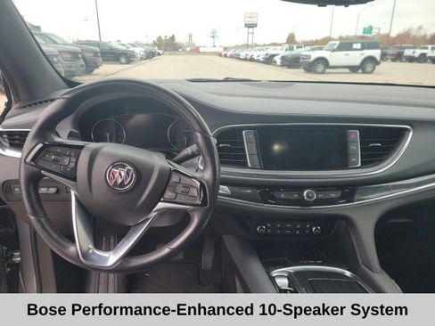 Used 2024 Buick Enclave Premium image 4