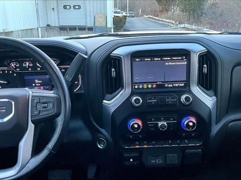 Used 2020 GMC Sierra 1500 SLE w/ SLE Value Package image 6