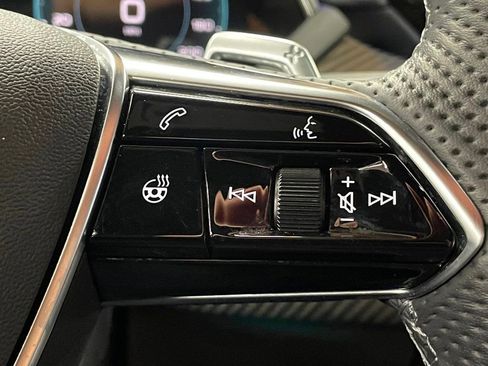 Used 2024 Audi e-tron GT Prestige w/ Prestige Package image 33