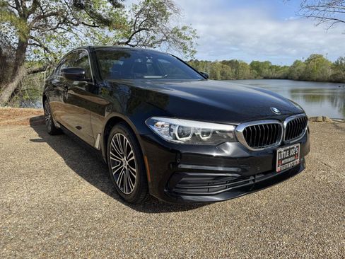 Used 2019 BMW 530i xDrive w/ Convenience Package image 1