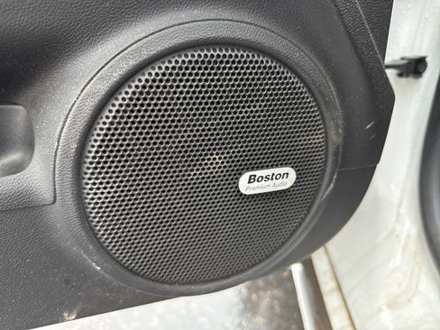 Used 2014 Chevrolet Camaro SS w/ SS Performance Package image 13