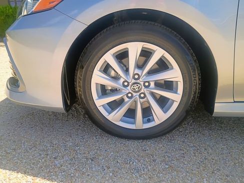 Used 2024 Toyota Camry LE w/ Convenience Package FWD image 18