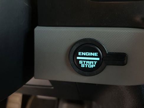 Used 2023 Ford Bronco Badlands image 26