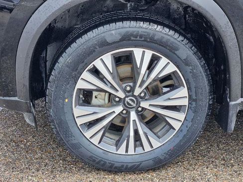 Certified 2023 Nissan Rogue SV FWD image 7
