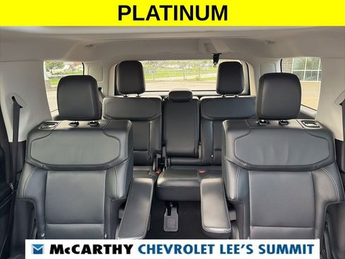 Used 2025 Ford Expedition Platinum AWD/4WD image 32