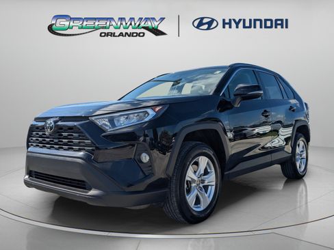 Used 2021 Toyota RAV4 XLE FWD image 4