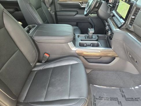 Certified 2024 Chevrolet Silverado 1500 LT Trail Boss w/ Protection Package AWD/4WD image 8