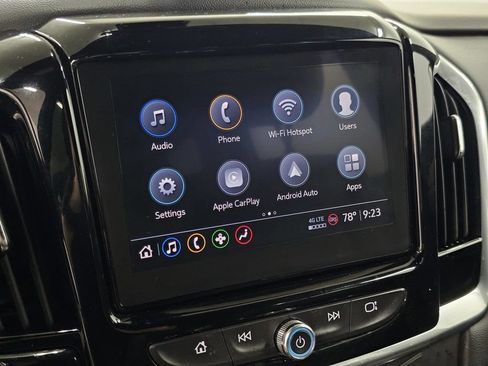 Used 2022 Chevrolet Traverse LT FWD image 18