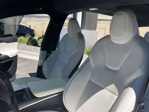 Used 2022 Tesla Model X Plaid AWD/4WD image 12