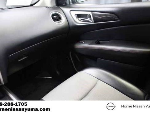 Used 2020 Nissan Pathfinder SV w/ Rock Creek Edition image 12