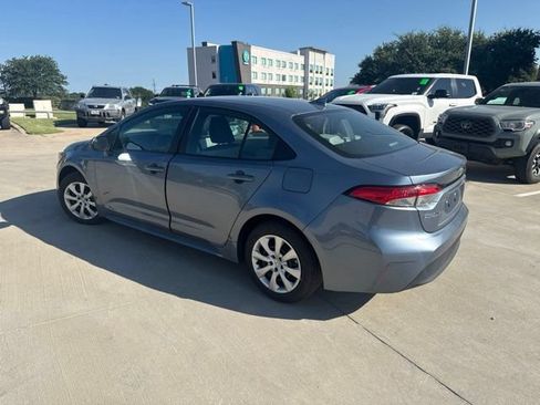 Used 2026 Toyota Corolla LE FWD image 5