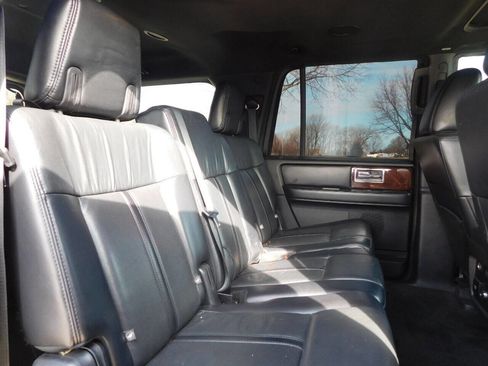 Used 2017 Lincoln Navigator L Select image 20