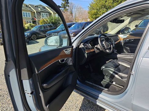 Used 2020 Volvo XC90 T6 Inscription w/ Protection Package Premier image 22