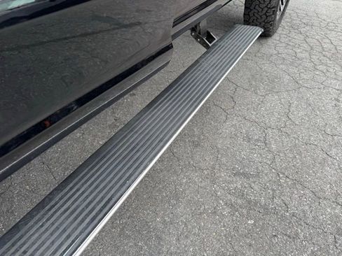 Used 2017 Ford F250 Lariat w/ Lariat Ultimate Package AWD/4WD image 19