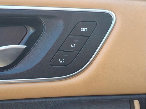 Used 2023 Nissan Rogue Platinum AWD/4WD image 24