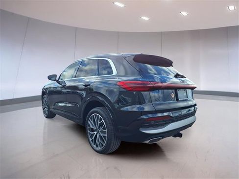 Used 2025 Audi Q5 Premium Plus w/ Premium Plus image 4