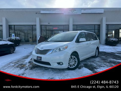 Used 2015 Toyota Sienna XLE Premium image 1