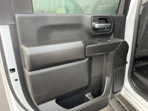 Used 2024 Chevrolet Silverado 2500 Custom w/ Custom Value Package image 12