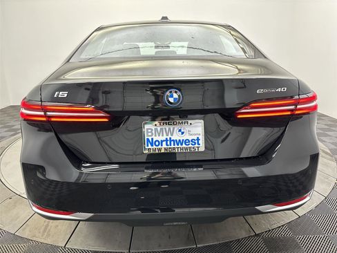 New 2026 BMW i5 eDrive40 image 15