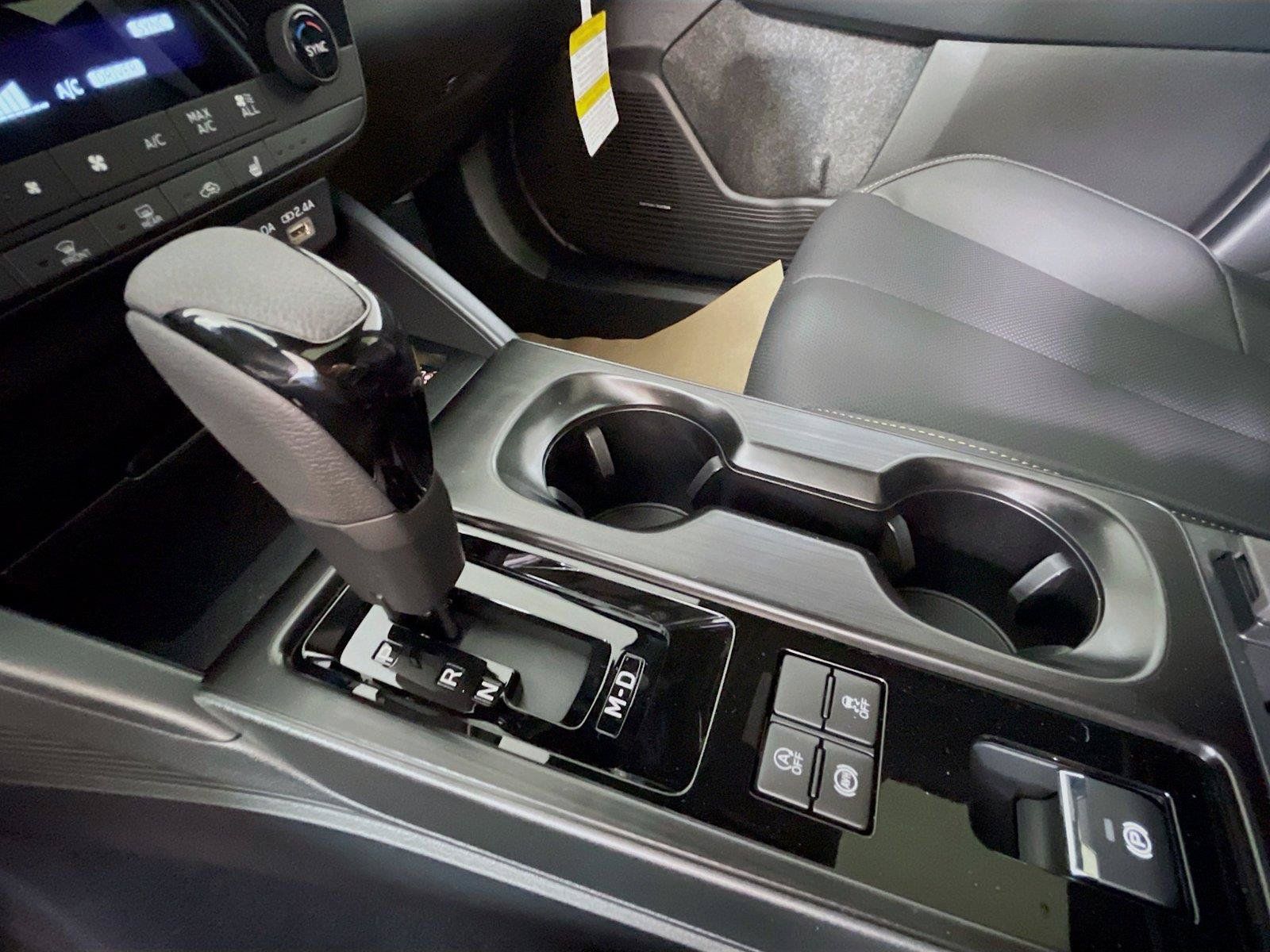 New 2026 Subaru Outback Limited AWD/4WD image 18