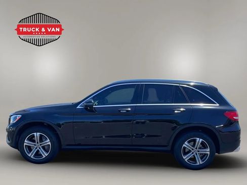 Used 2019 Mercedes-Benz GLC 300 4MATIC image 3