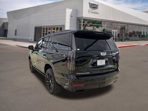 Certified 2025 Cadillac Escalade Sport AWD/4WD image 4