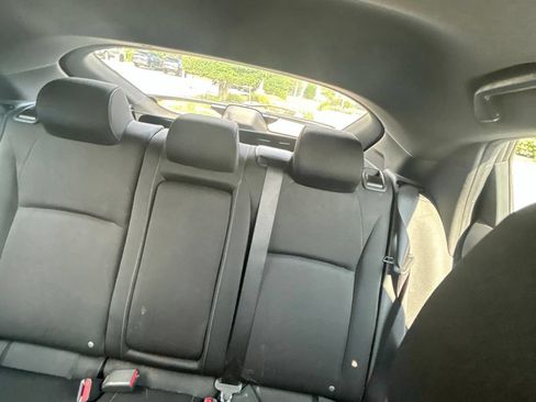 Used 2019 Honda Civic EX image 4