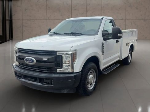 Used 2018 Ford F250 XL w/ Power Equipment Group RWD image 3