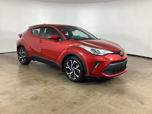 Used 2020 Toyota C-HR XLE FWD image 5