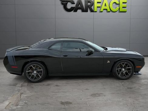 Used 2016 Dodge Challenger R/T Scat Pack w/ Leather Interior Group RWD image 14