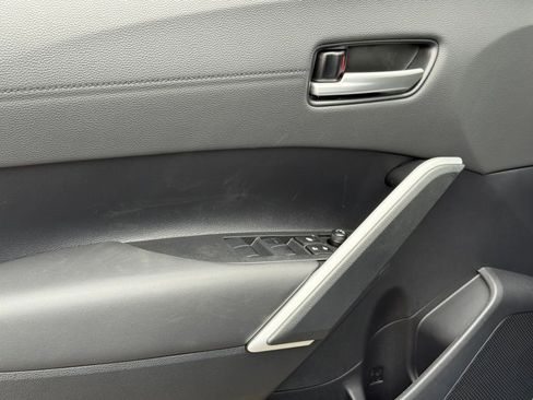 Used 2026 Toyota Corolla Cross XLE image 18