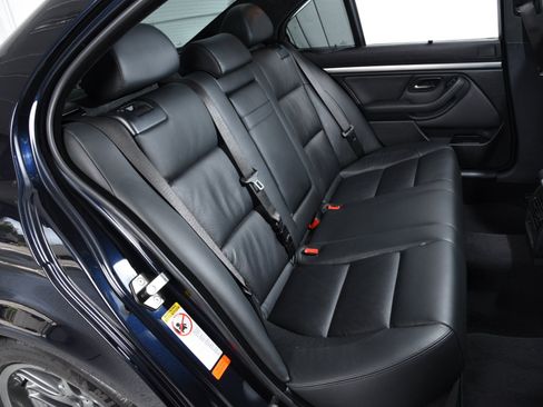 Used 2003 BMW M5 RWD image 24